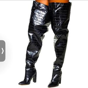 Croc leather block heel boots,